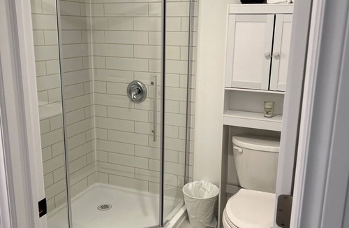 Alliston House | The Oake Room - Modern Convenience