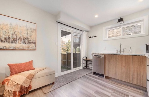 Kitchener Condo | The Parkvale Home - Cozy 1BR with Stunning View!