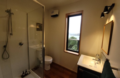 Dunedin House | The Perch is the ideal base to explore the stunning Otago Peninsula