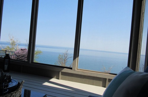 Two Harbors House | The Perfect Location for your North Shore Experience