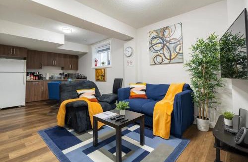 Airdrie House | The PLUSH Suite