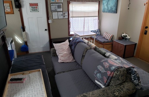 St. Cloud House | The Rail: 4 Bedrooms in Comfortable Home, Near Downtown