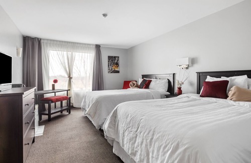 The Nation House | The Restauparc Motel! A relaxing and affordable experience.