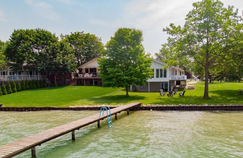 Sombra House | The River Wray - Riverfront Home with Private Dock