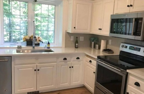 Croftville House | The Silver Hilton on Lake Superior! With Bungalow