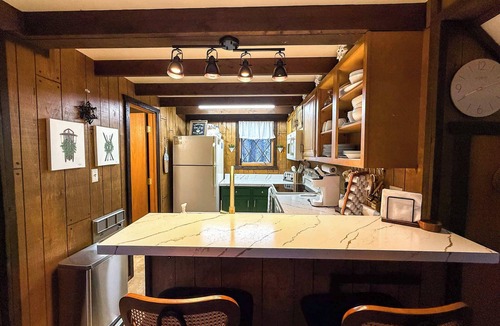 Upson Ski Chalet | The Snuggery @ Whitecap ~ Ensuite Sauna *Now with A/C*