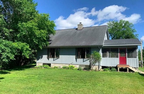 Backus Cabin | The Sooner by the Lake