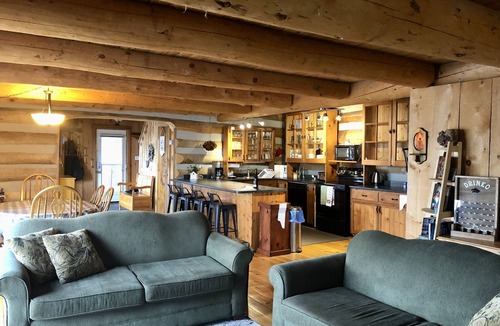 Addington Highlands Cottage | The Spruce Moose Lodge