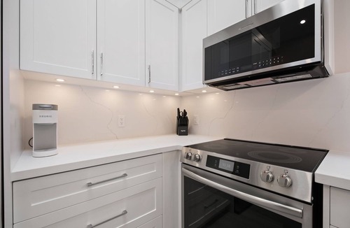 North York House | The Suite Escape: Modern 2 Bed Garden Suite in North York