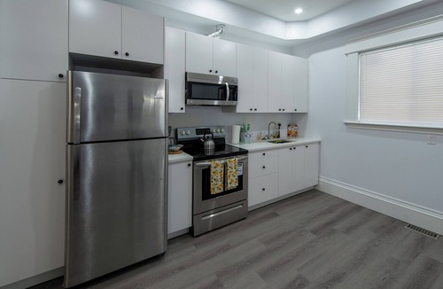 Brantford Apartment | The Tired Traveller Inn