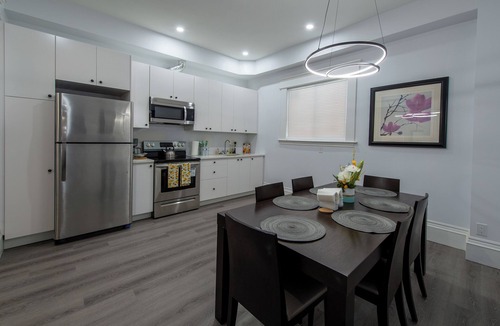Brantford Apartment | The Tired Traveller Inn