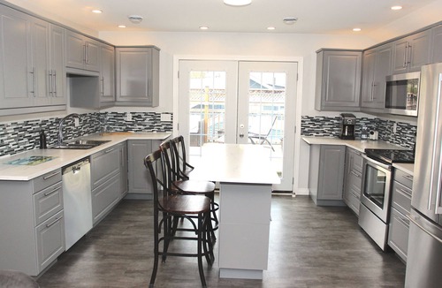 Crystal Beach Condo | The Upper Deck Retreat- Holiday Cozy in Crystal Beach!