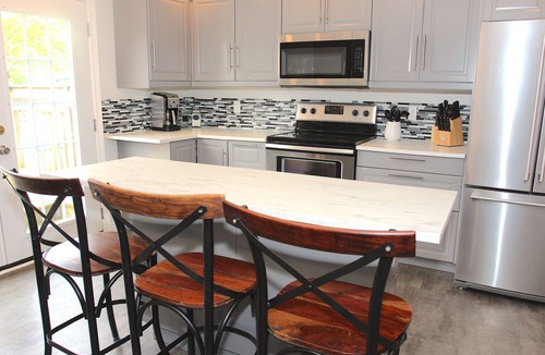 Crystal Beach Condo | The Upper Deck Retreat- Holiday Cozy in Crystal Beach!