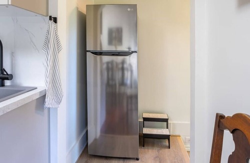 Waterloo House | The Uptown Home - Steps from Uptown