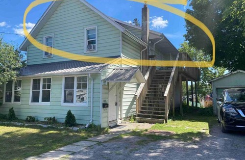 Napanee Apartment | The Water street Inn UPSTAIRS apartment
