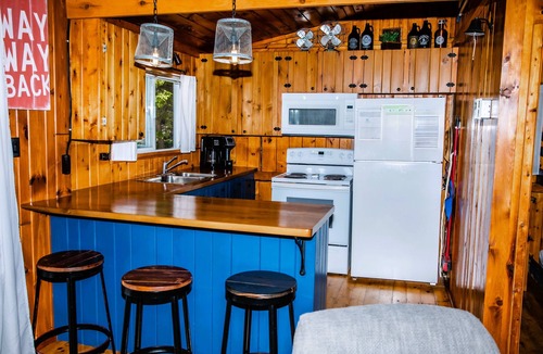 Tobermory Cottage | The Way Way Back 3 bedroom waterfront cottage with private dock Tobermory