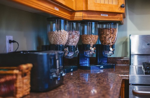Whitewater Region Hotel | The Whitewater Inn