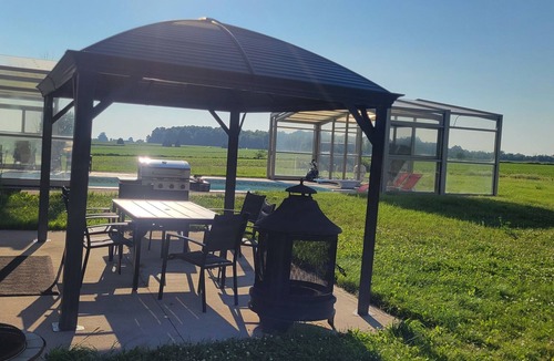London Apartment | This apartment is a 3 bedroom(s), 1 bathrooms, located in London, ON.