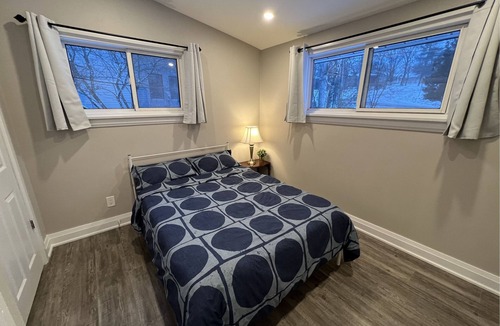 Peterborough House | This guest house a 2 bedroom, 1 bathrooms, located in Peterborough, ON