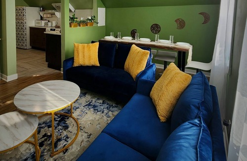Bancroft Apartment | This is a private second-floor suite with its own entrance.