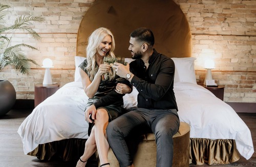 Stratford Hotel | This spacious flat is by far the most romantic suite in Hotel Julie—perfect for lovers.