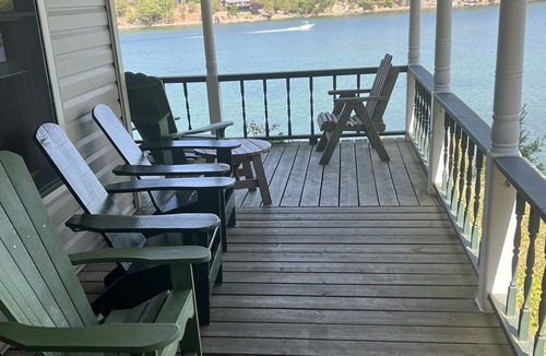 Leeds and the Thousand Islands Cottage | Thousand Islands Cottage with amazing view on Hill Island