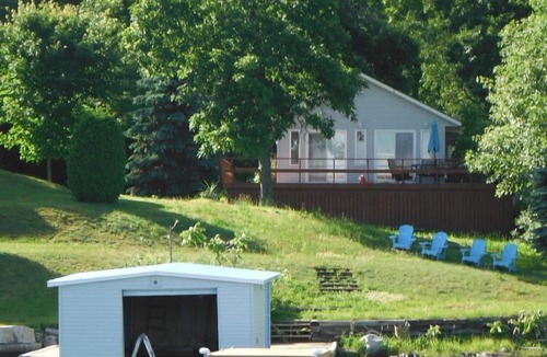 Mallorytown Cottage | Thousand Island Area - St. Lawrence River Waterfront COZY Cottage