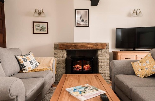Chaddesley Corbett House | Three Batch Cottages