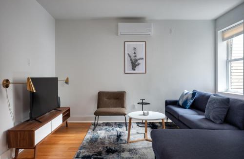 Greenpoint Apartment | Three Bedroom Brooklynite Condo-Hotel Suite!