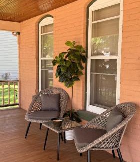 Mankato Apartment | Timeless - Victorian Home stay