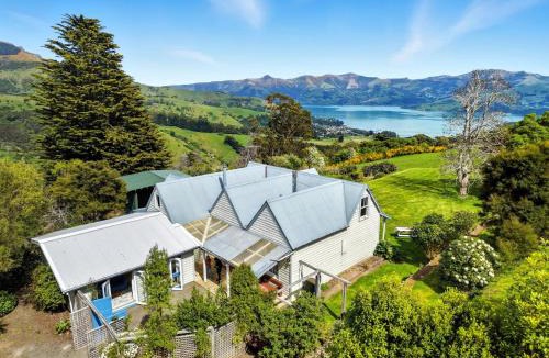 Akaroa House | Toad Hall - Akaroa Holiday Home
