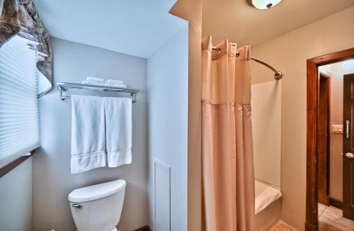 Milford Hotel | Tom Quick Inn