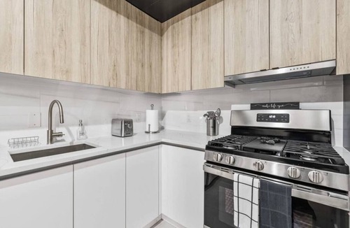 Central Park South Apartment | Top Notch 2-Bed/2-Bath in UES Mins to Central Park