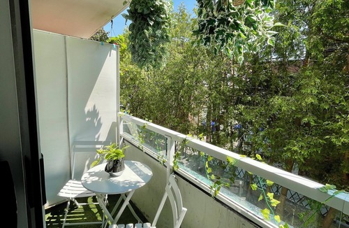 Forest Hill South Apartment | Toronto 1 bed 1bath condo with 1 parking near Casa Loma closer to subway