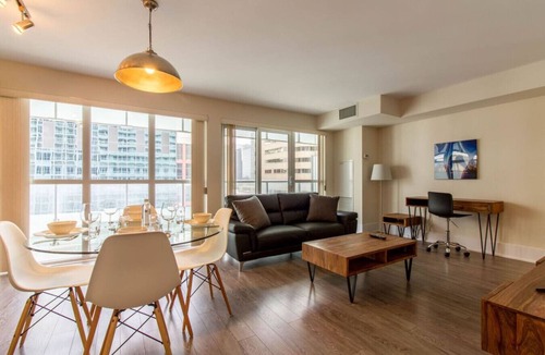 Toronto Entertainment District Apartment | Toronto - 300 Front 1B