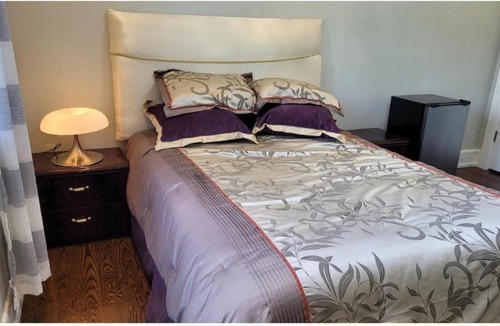 Willowdale House | Toronto Modern House guest room