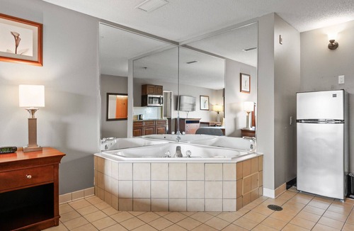 Chaska Hotel | TownSquare Place
