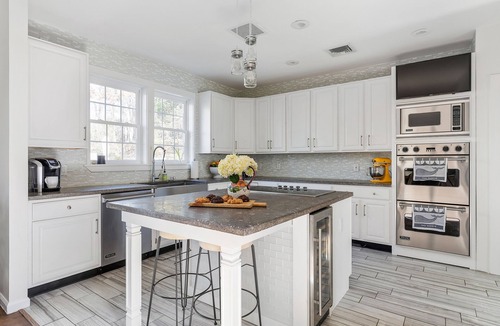 Northwest Harbor House | Traditional Immaculate Updated Home- Heated Pool, Gym, Yard- Close to EH and Sag