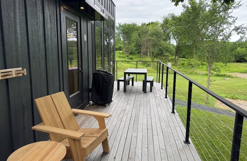 North Hero Cottage | Tradstuga: low impact luxurious lakeside logi