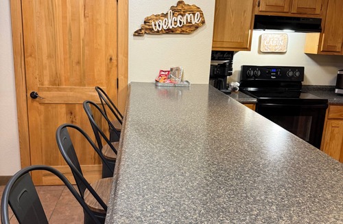 Matewan Cabin | Trailhead Riverfront Cabin