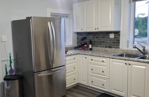 Central Frontenac House | Tranquil 3-bedroom lakefront get away