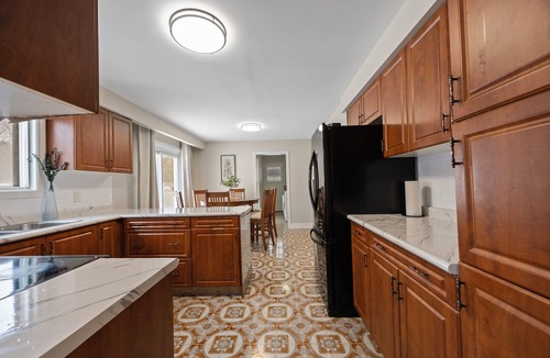 Halton Hills House | Tranquil & Comfortable: 5BR Retreat in Georgetown