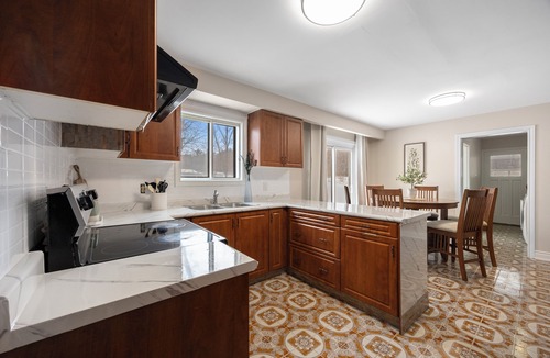 Halton Hills House | Tranquil & Comfortable: 5BR Retreat in Georgetown