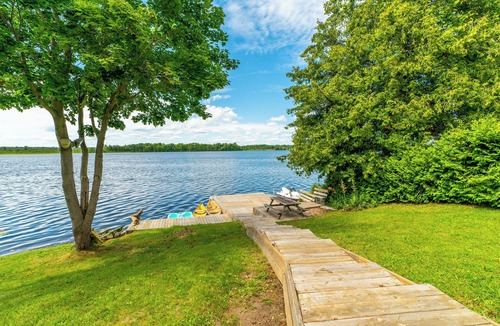 Kirkfield Cottage | Tranquil Lakehouse Cottage in the Kawarthas