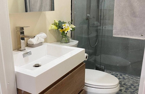 Alderwood House | Tranquil, luxurious private one bedroom, two beds