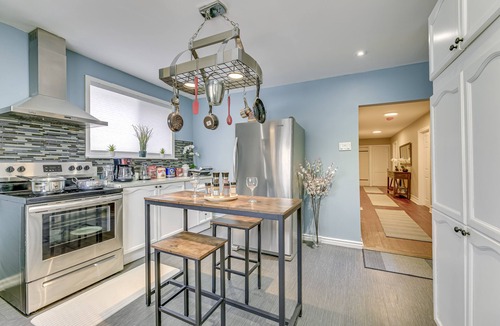 Lakeview House | Tranquil Oasis in Lakeview