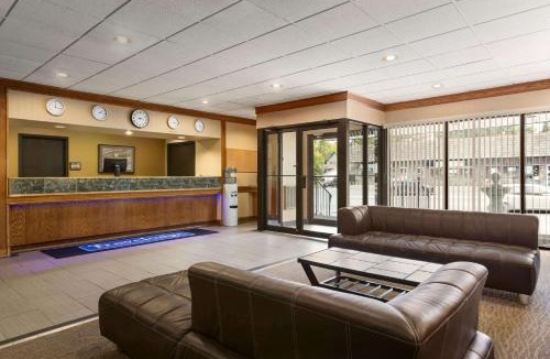 Kenora Hotel | Travelodge by Wyndham Kenora
