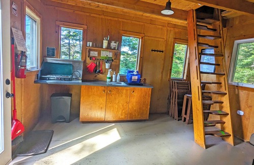Saint-Faustin-Lac-Carre House | Treehouse with lake view | Lodging #05