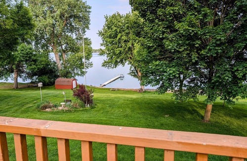Willmar Cabin | Trendy 4-bedroom cabin, comfortable and spacious, with kid friendly beach