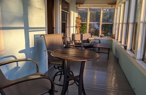 Whittier Apartment | Trendy Uptown Apartment, steps away from many culinary and entertainment options